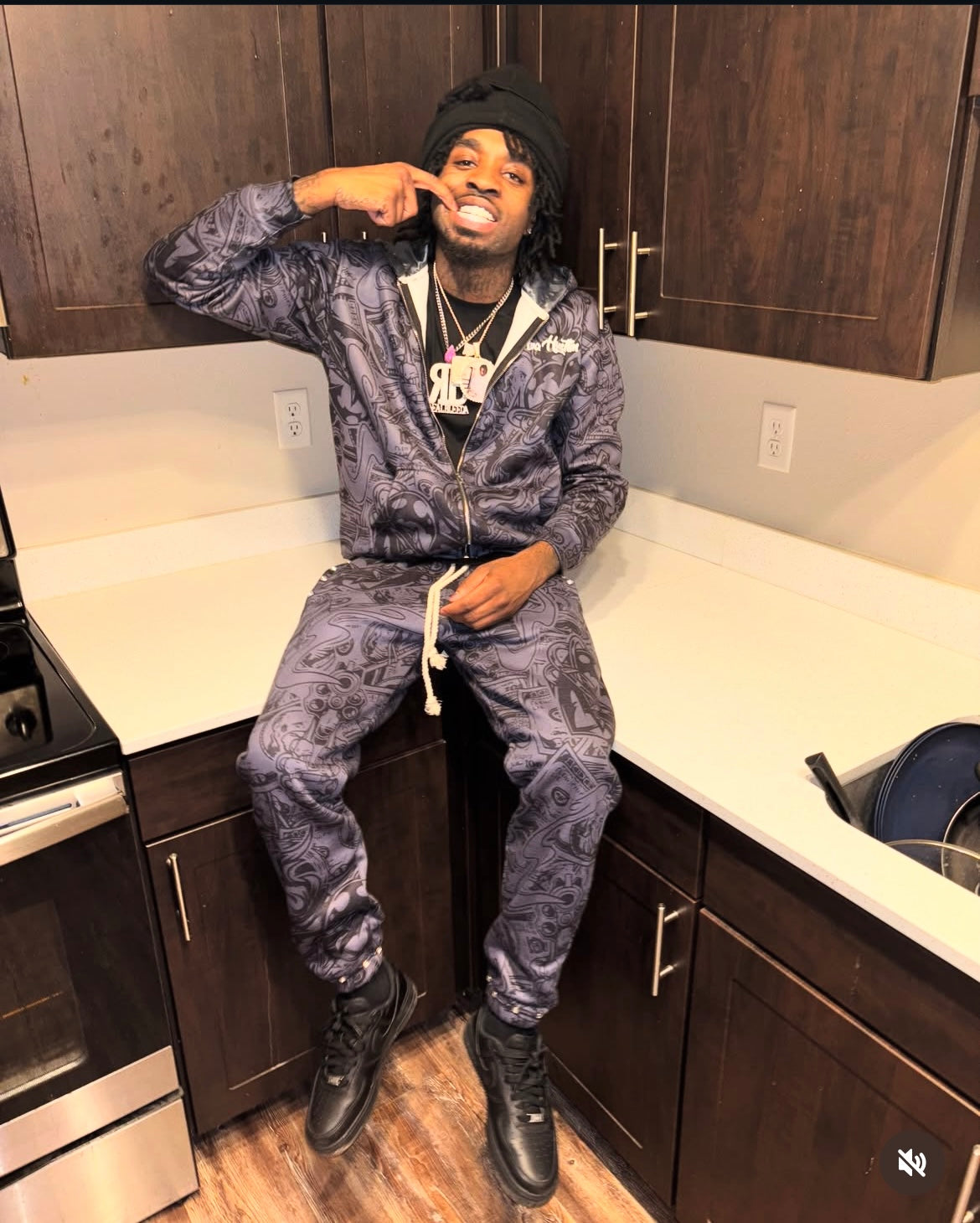 4EvaHustlin SweatSuit Black